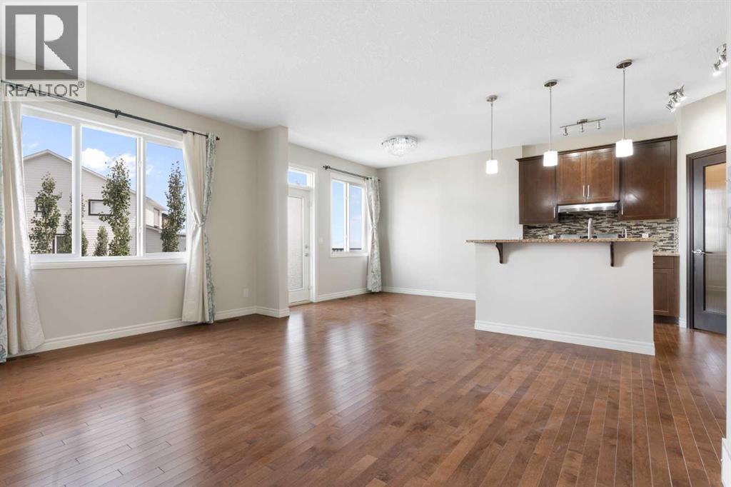 Photo 10 of 141 Sherwood Heights Nw, Calgary AB