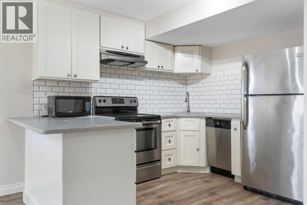 Photo 32 of 141 Sherwood Heights Nw, Calgary AB