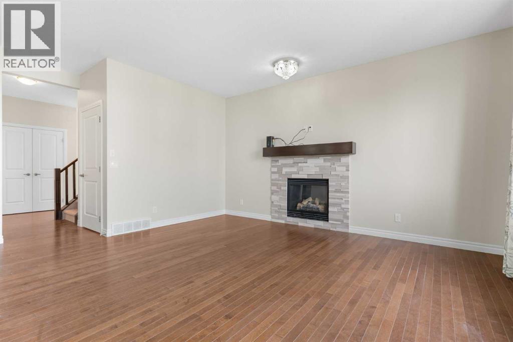 Photo 9 of 141 Sherwood Heights Nw, Calgary AB