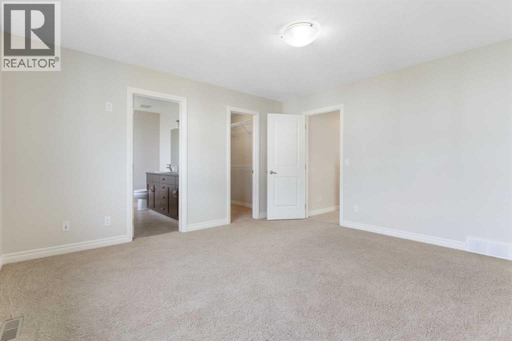 Photo 21 of 141 Sherwood Heights Nw, Calgary AB