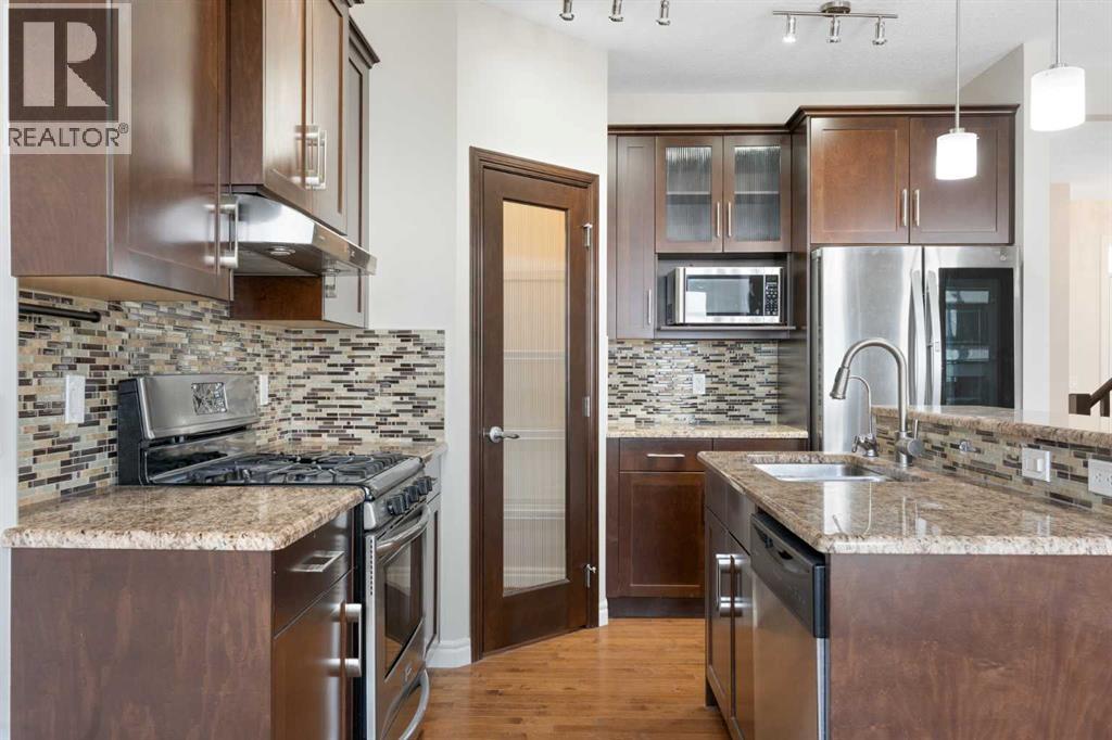 Photo 13 of 141 Sherwood Heights Nw, Calgary AB