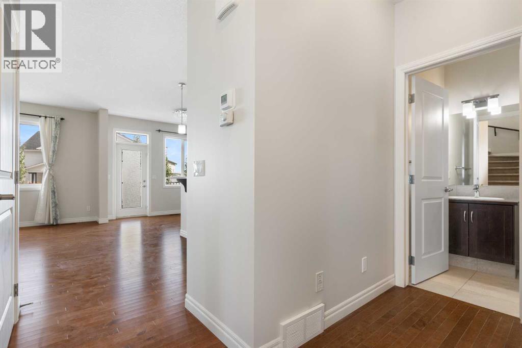 Photo 6 of 141 Sherwood Heights Nw, Calgary AB