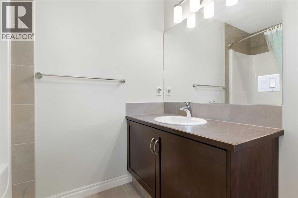 Photo 26 of 141 Sherwood Heights Nw, Calgary AB