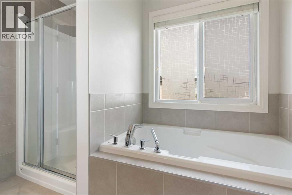 Photo 23 of 141 Sherwood Heights Nw, Calgary AB