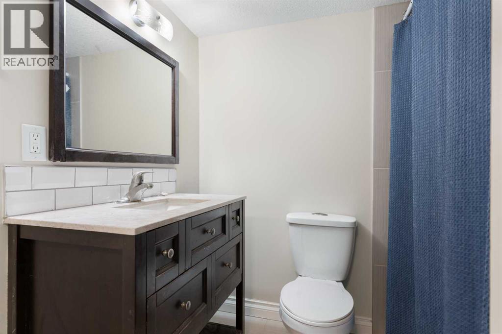 Photo 36 of 141 Sherwood Heights Nw, Calgary AB