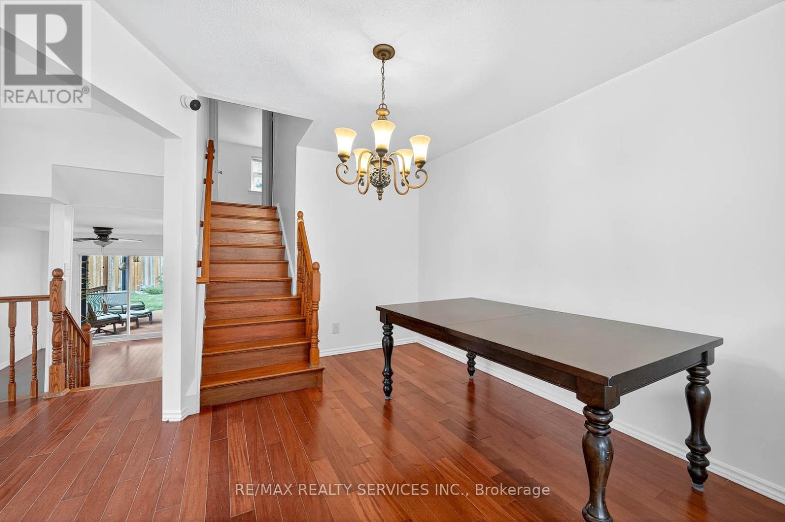 Photo 31 of 28 Chipwood Crescent, Brampton ON