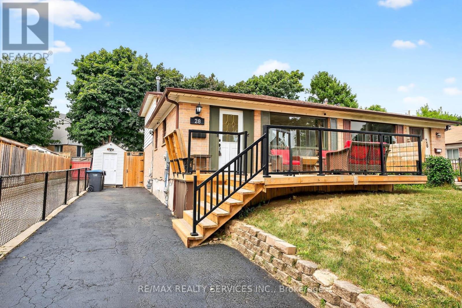 Photo 30 of 28 Chipwood Crescent, Brampton ON