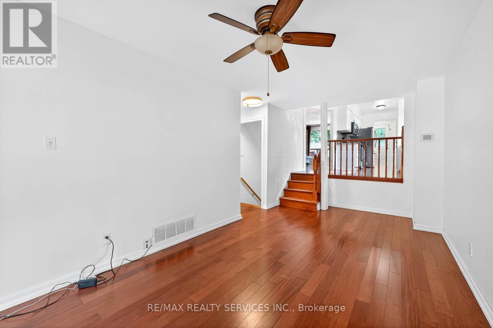 Photo 1 of 28 Chipwood Crescent, Brampton ON