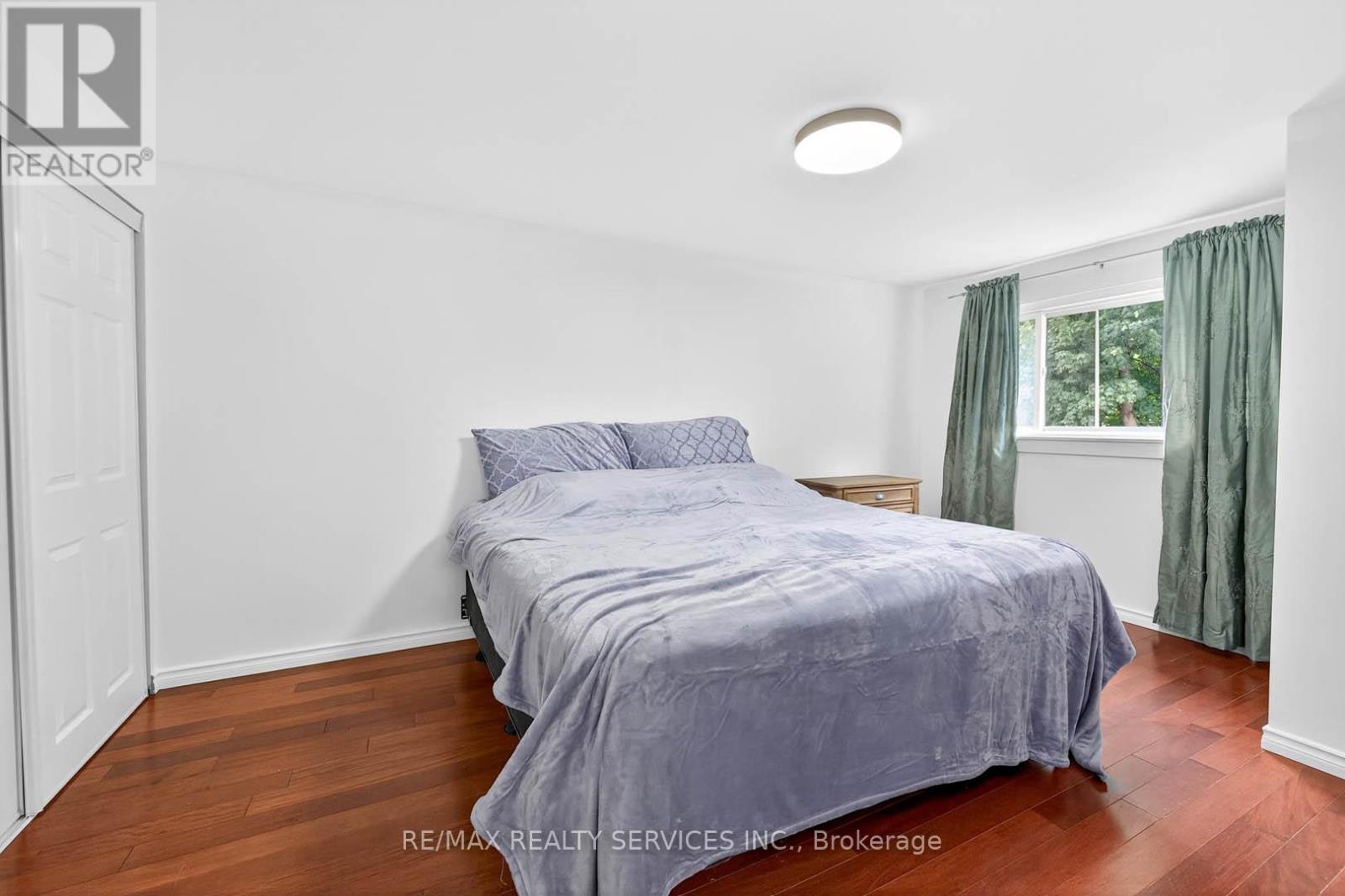 Photo 49 of 28 Chipwood Crescent, Brampton ON