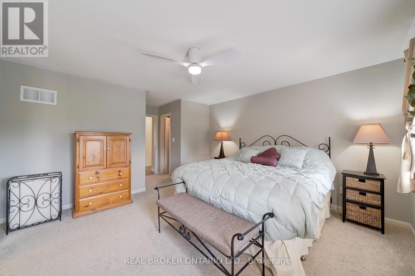 Photo 23 of 5689 Roseville Court, Burlington ON