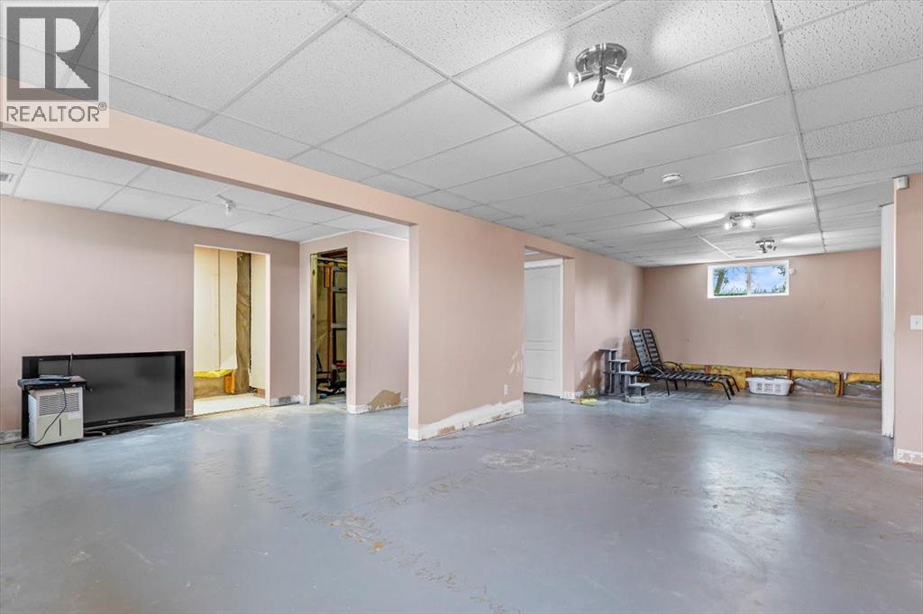 Single Family House Bungalow for Sale in   Avenue SE Belvedere Calgary 