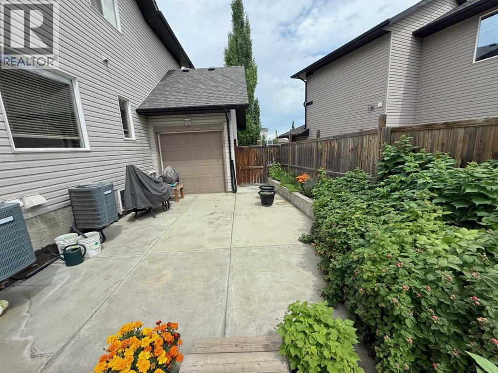 Photo 10 of 215 Hawkmere Road, Chestermere AB