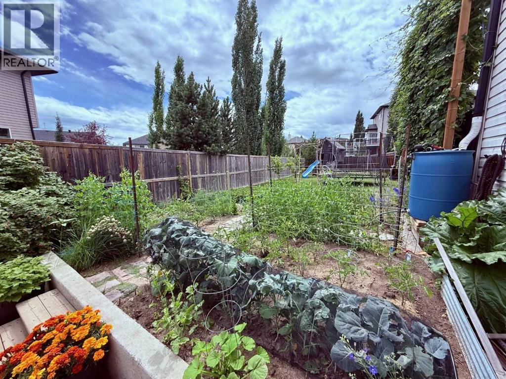 Photo 9 of 215 Hawkmere Road, Chestermere AB