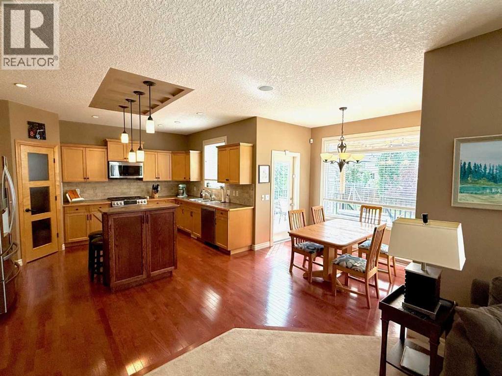 Photo 18 of 215 Hawkmere Road, Chestermere AB