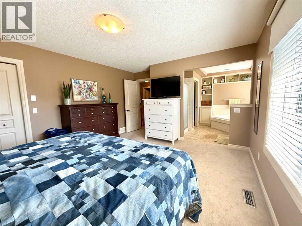 Photo 29 of 215 Hawkmere Road, Chestermere AB