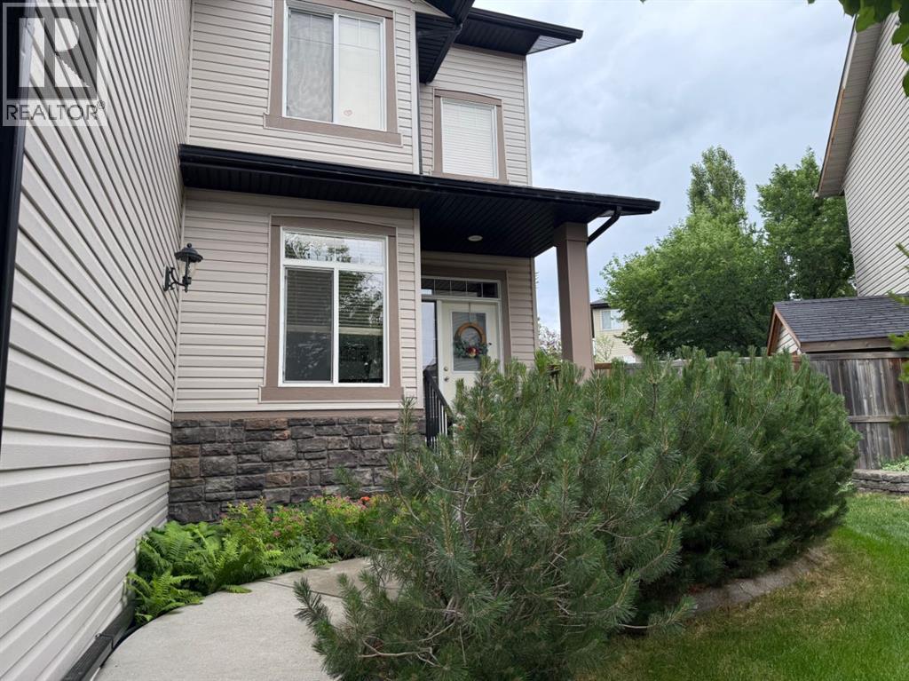 Photo 3 of 215 Hawkmere Road, Chestermere AB