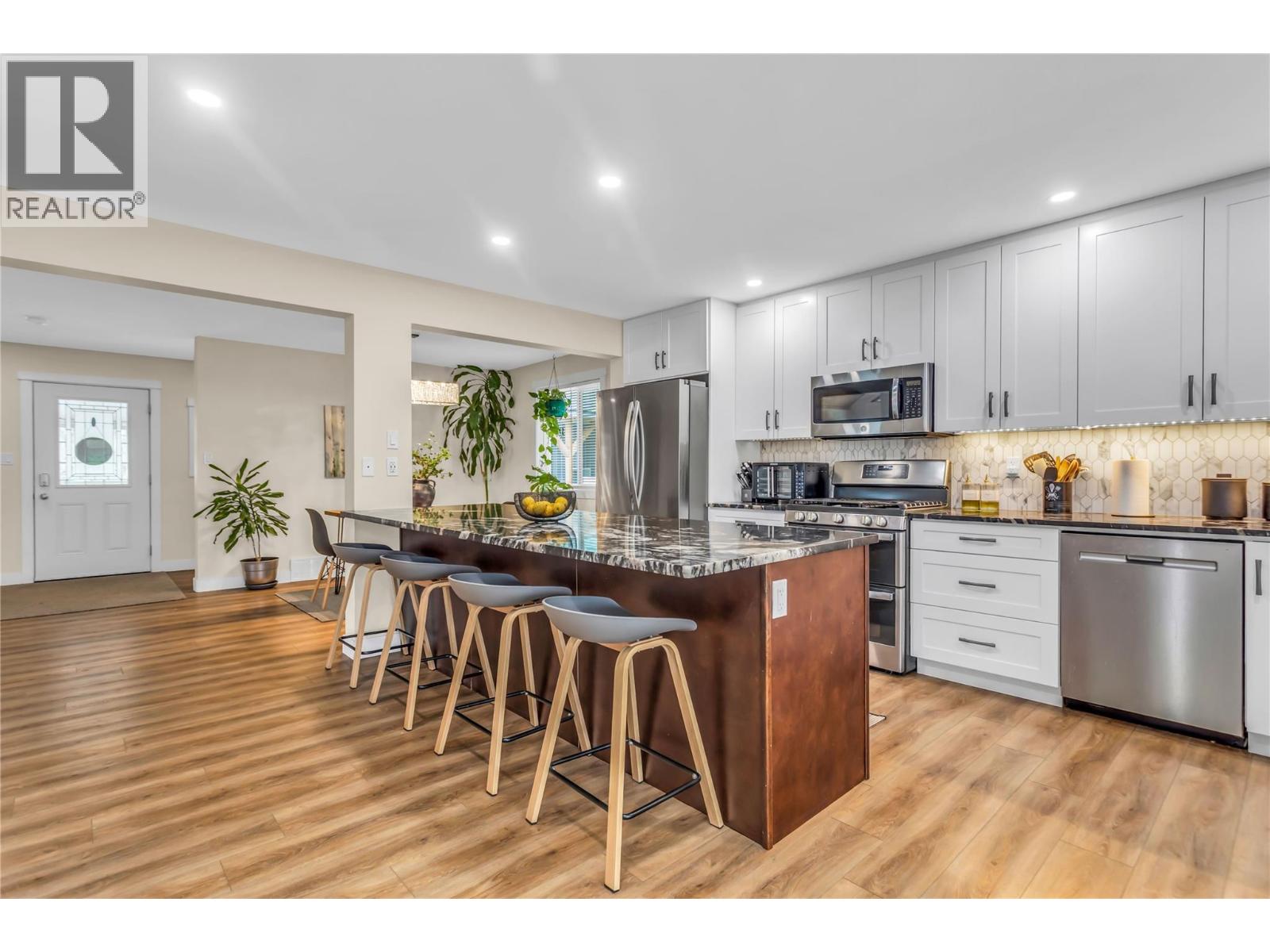 2621 Salmon River Road, Salmon Arm