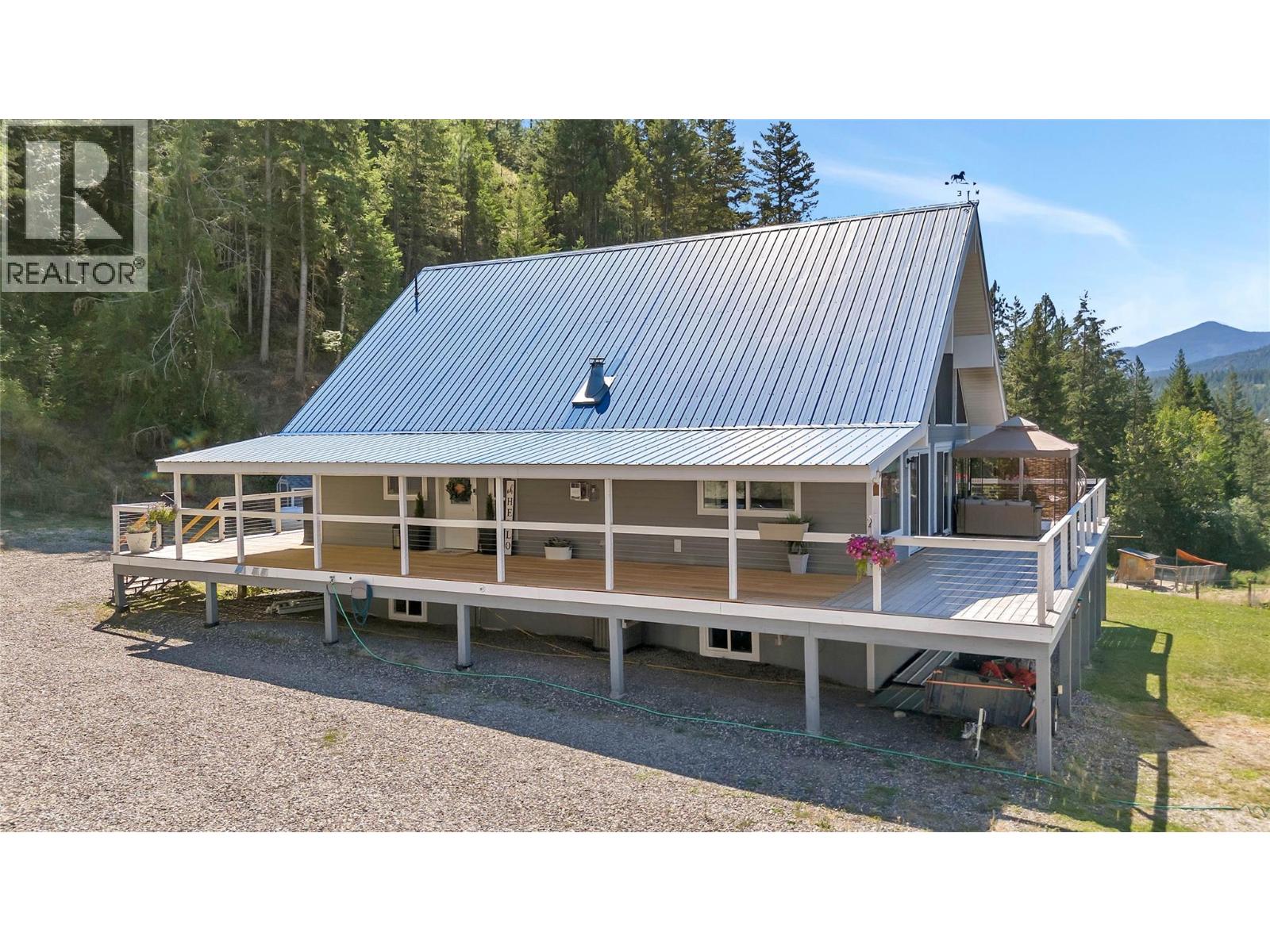2621 Salmon River Road, Salmon Arm