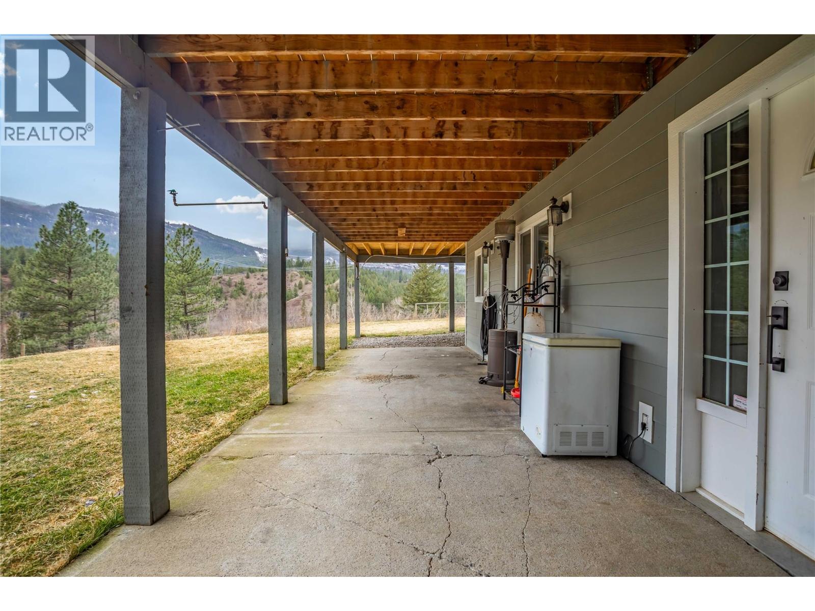 2621 Salmon River Road, Salmon Arm