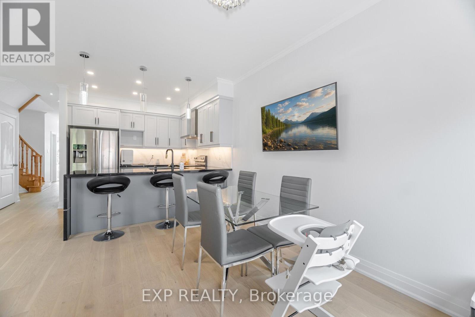 Photo 34 of 32 Arco Circle, Vaughan ON