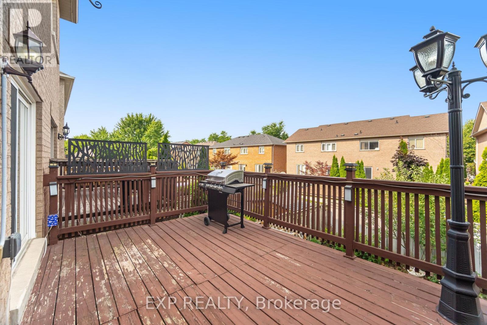 Photo 36 of 32 Arco Circle, Vaughan ON