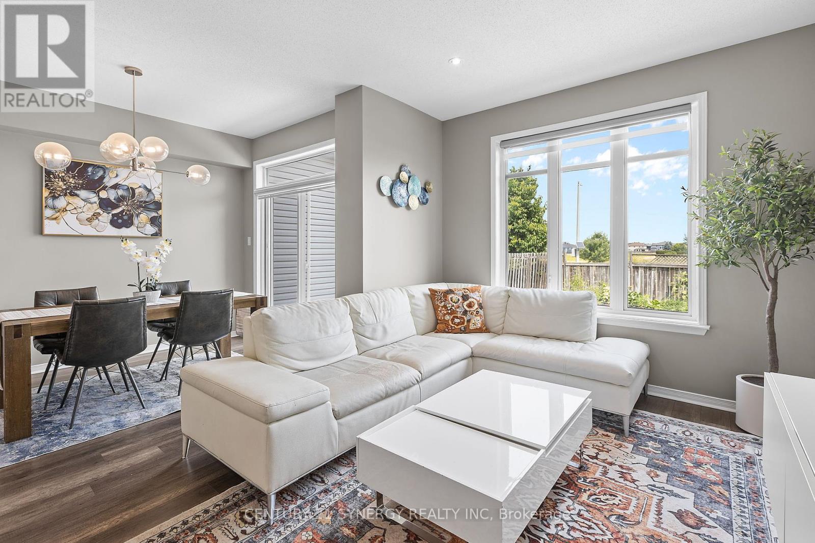 Photo 13 of 1790 Plainridge Crescent, Ottawa ON