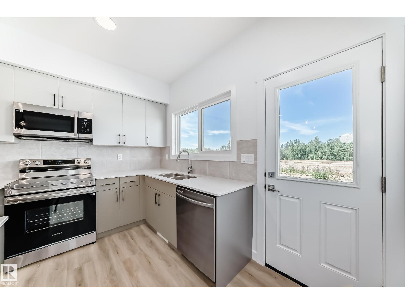 Photo 11 of 631 Kinglet Bv Nw, Edmonton AB