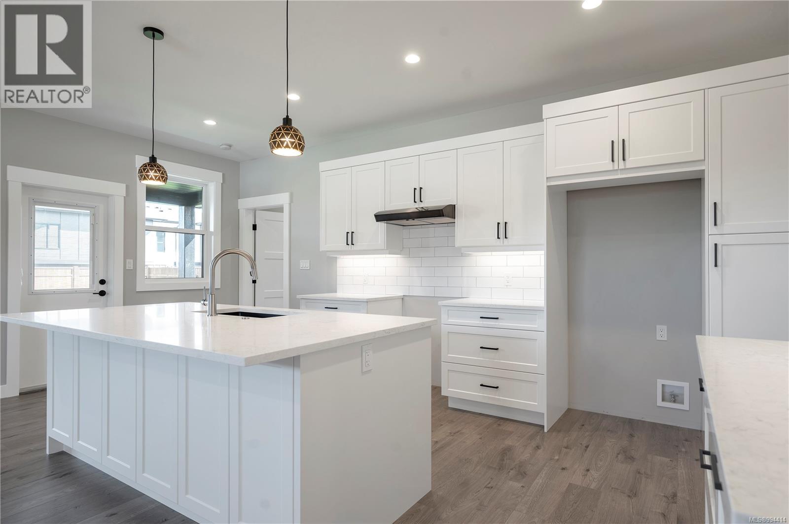 766 Sitka St, Campbell River
