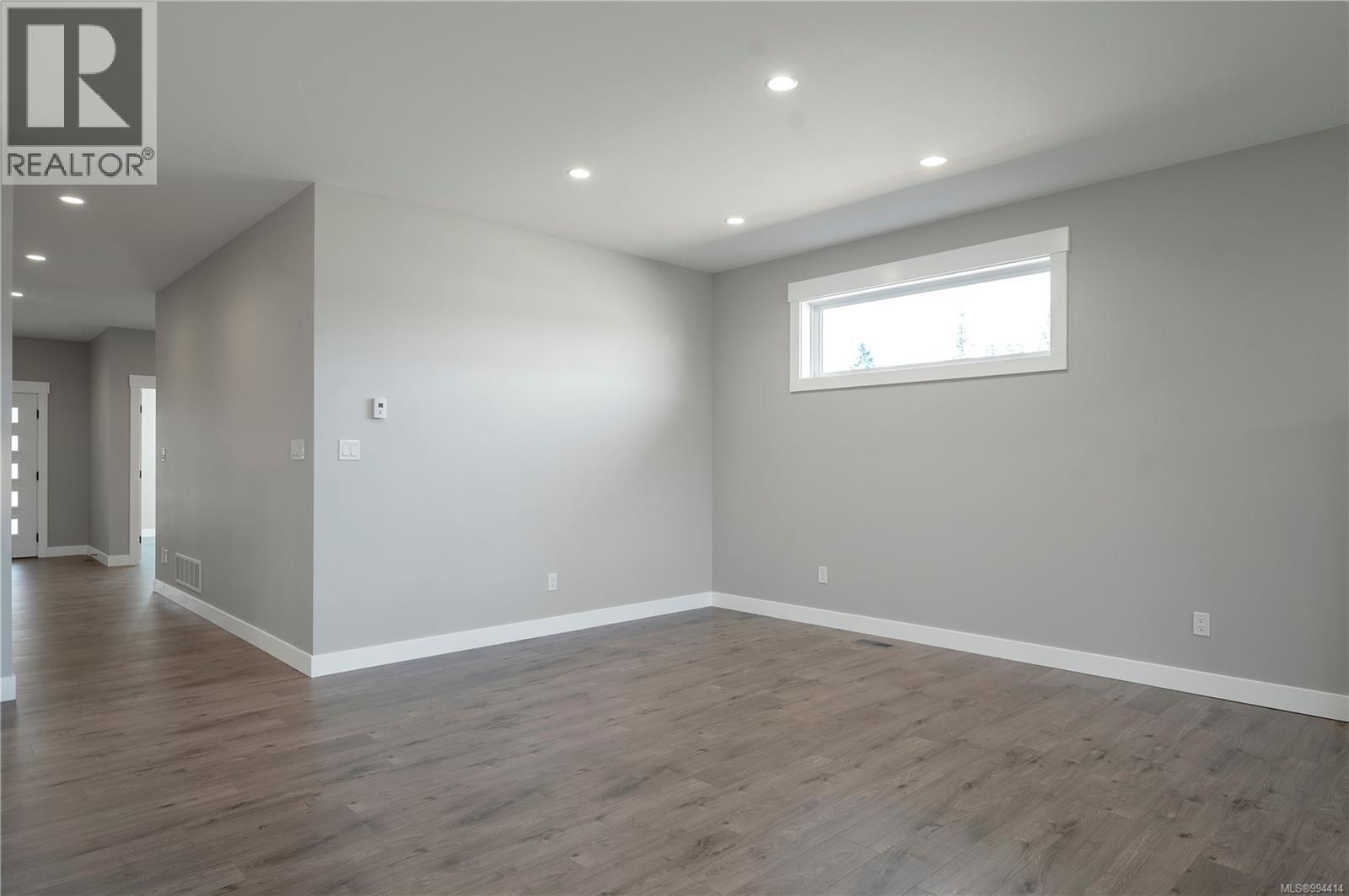 766 Sitka St, Campbell River