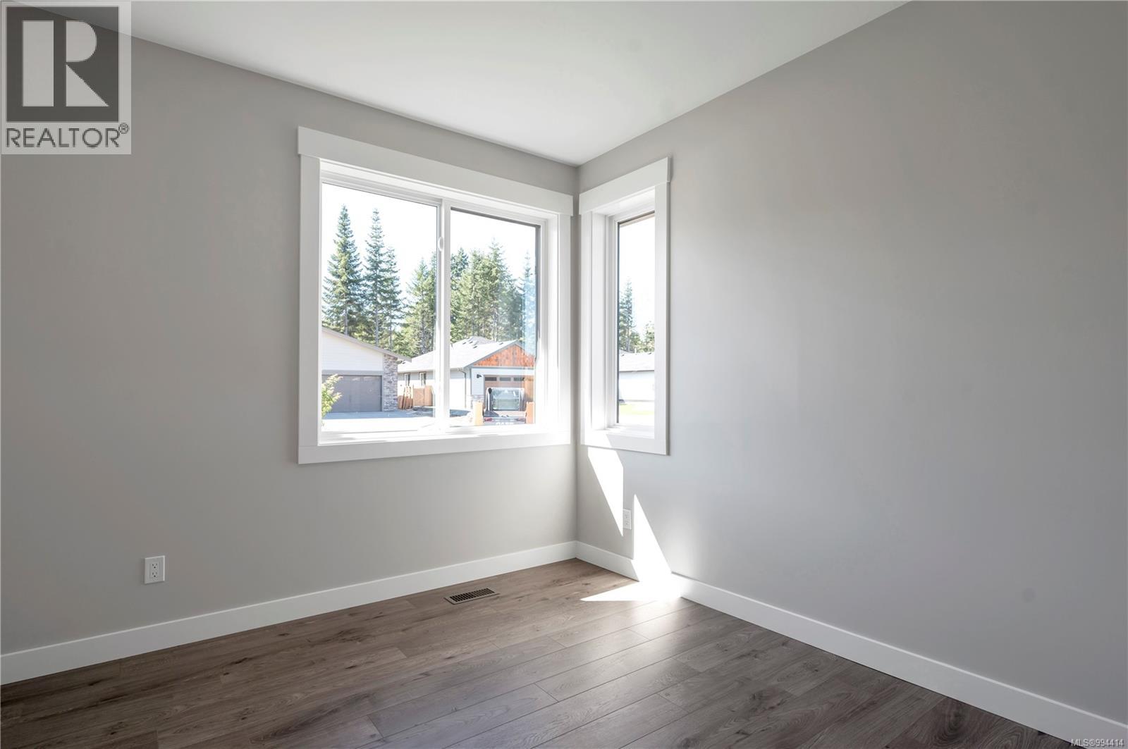 766 Sitka St, Campbell River