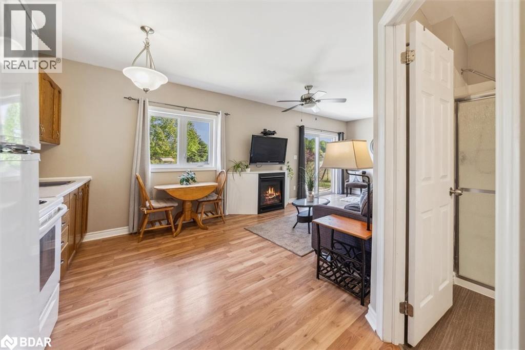 Photo 31 of 54 Marlow Circle, Hillsdale ON