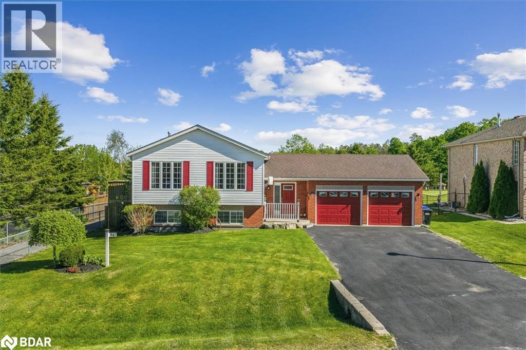 Photo 48 of 54 Marlow Circle, Hillsdale ON