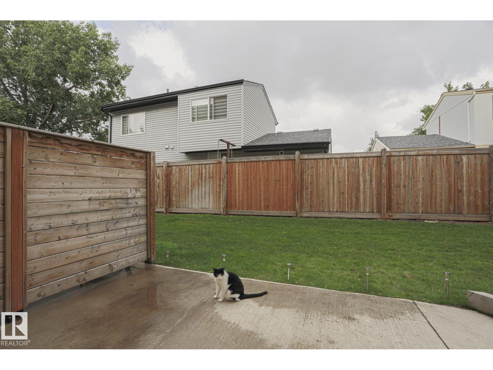 Photo 36 of 23 3811 85 St Nw, Edmonton AB