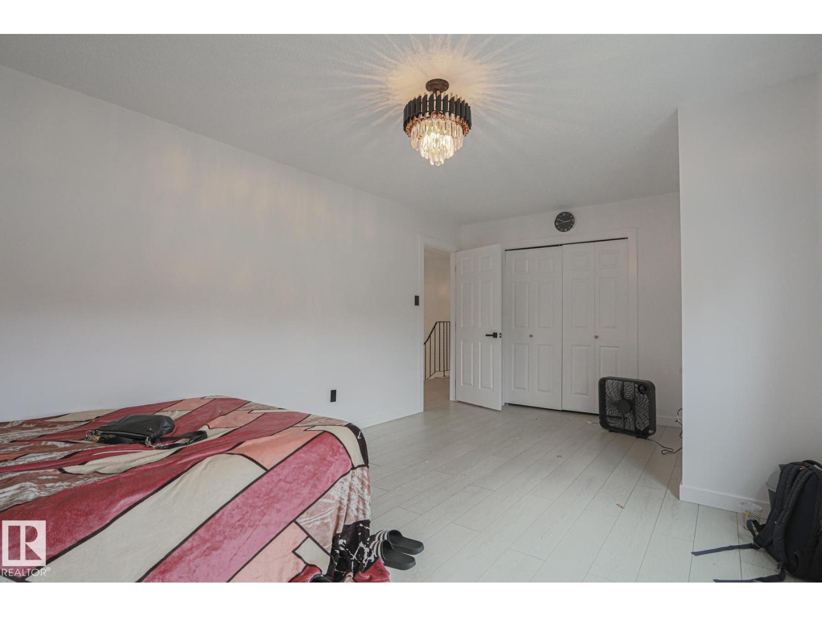 Photo 19 of 23 3811 85 St Nw, Edmonton AB