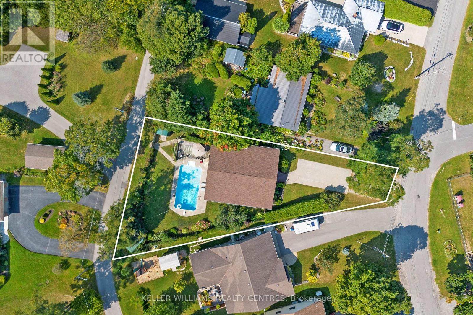 Photo 38 of 121 Queen Street, Kawartha Lakes ON