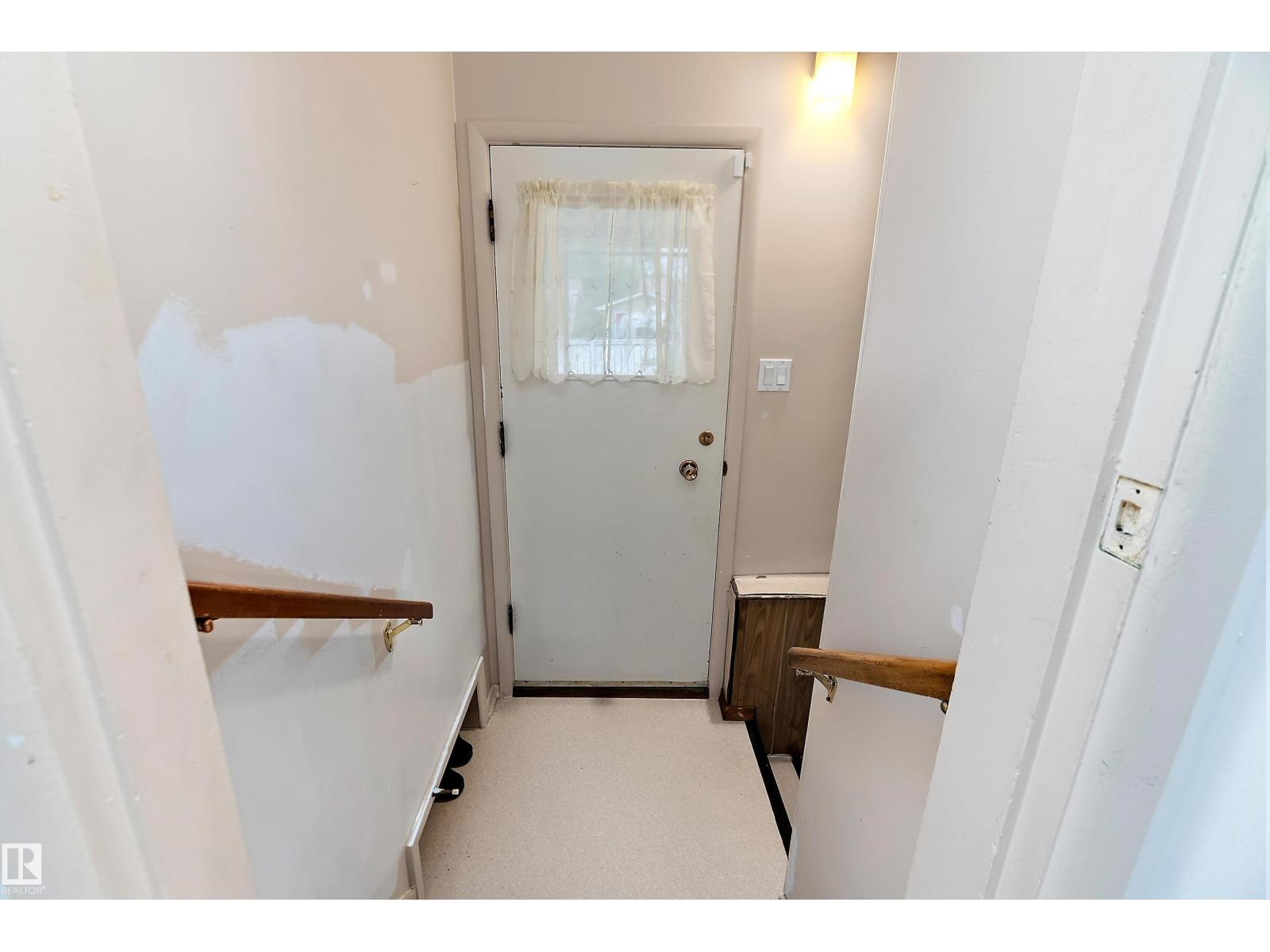 Photo 14 of 5207 47 Av, Leduc AB
