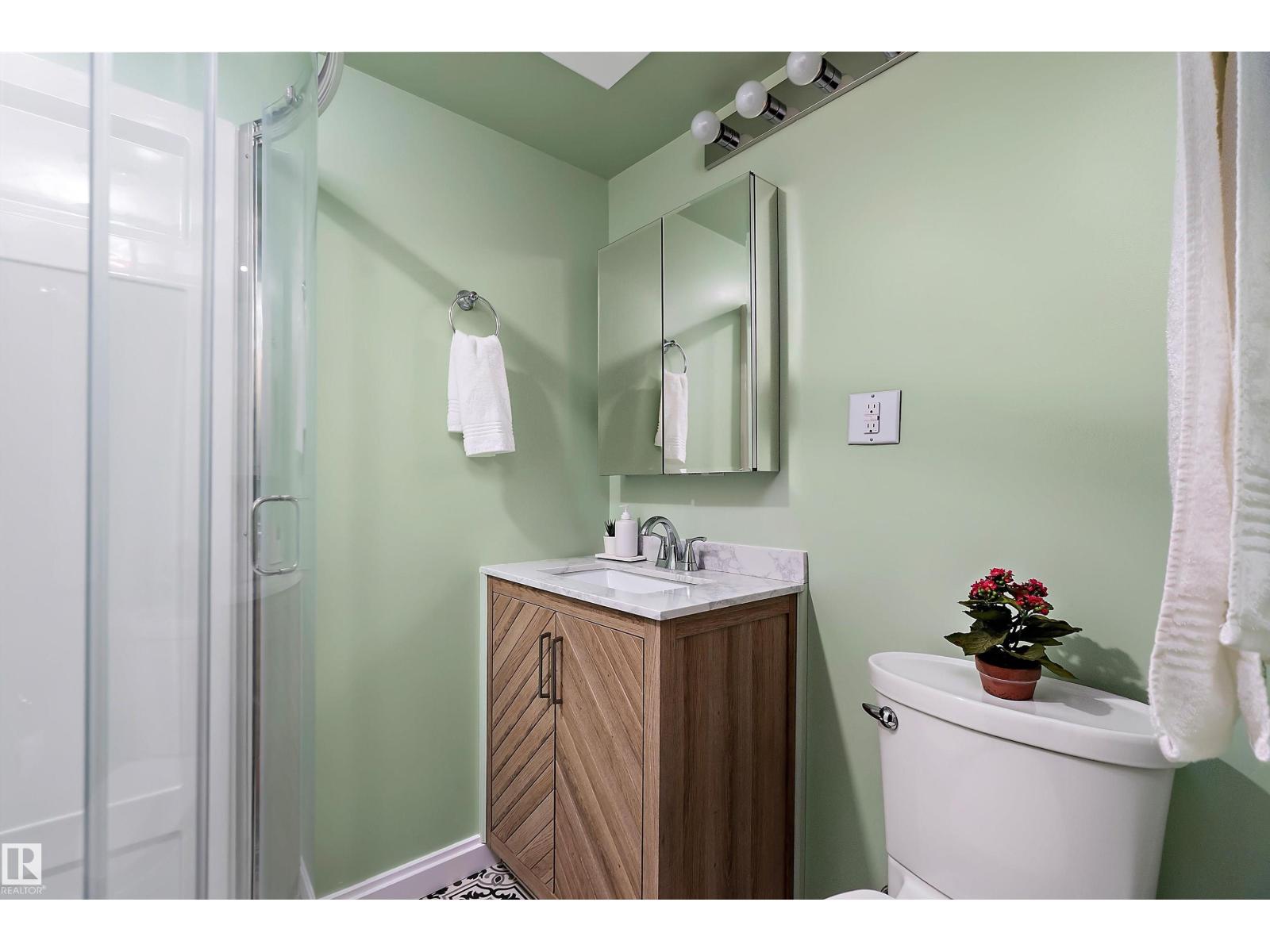 Photo 16 of 5207 47 Av, Leduc AB