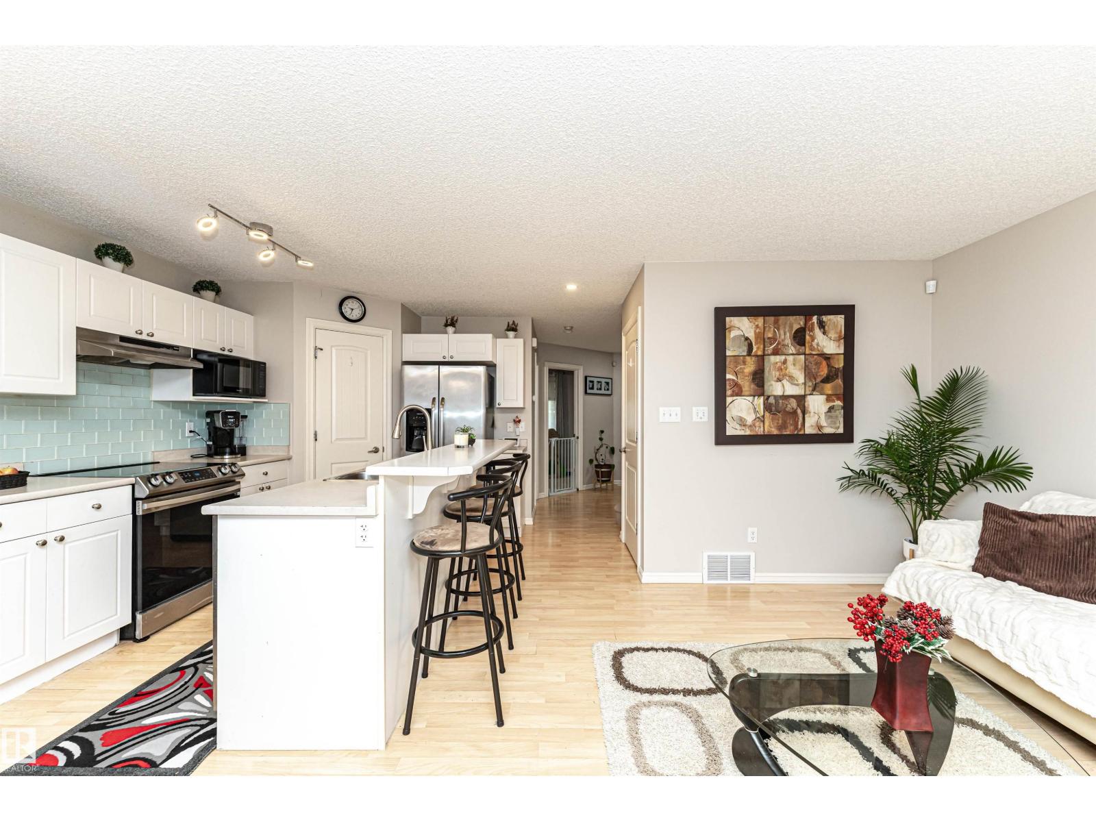 Photo 15 of 139 63 St Sw, Edmonton AB