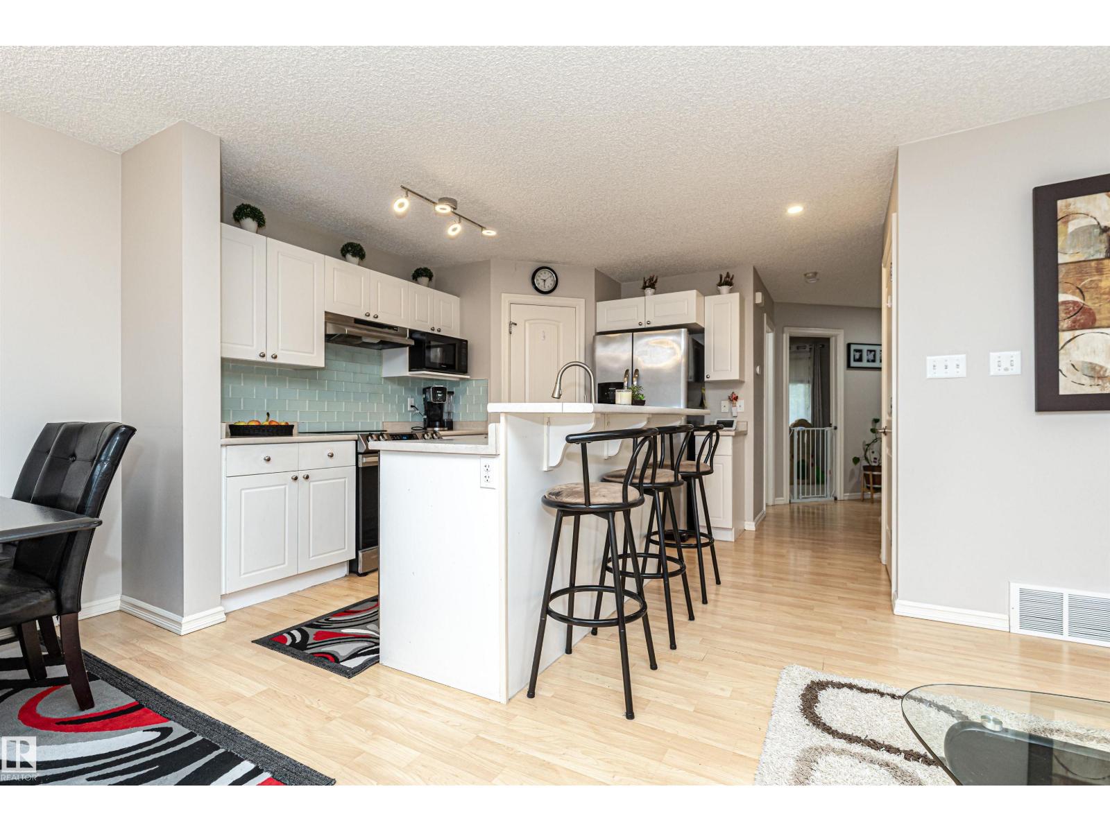 Photo 16 of 139 63 St Sw, Edmonton AB