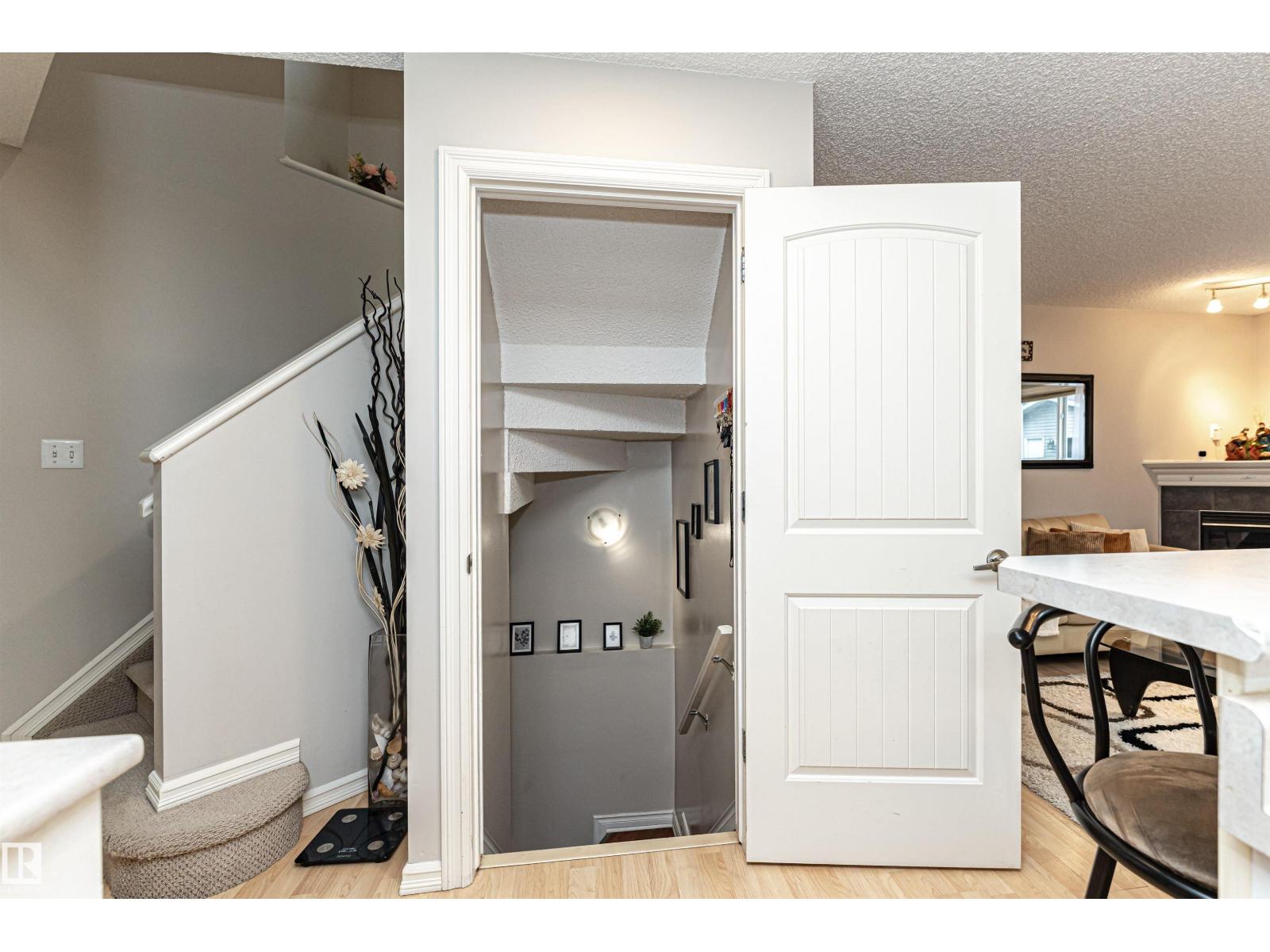 Photo 39 of 139 63 St Sw, Edmonton AB