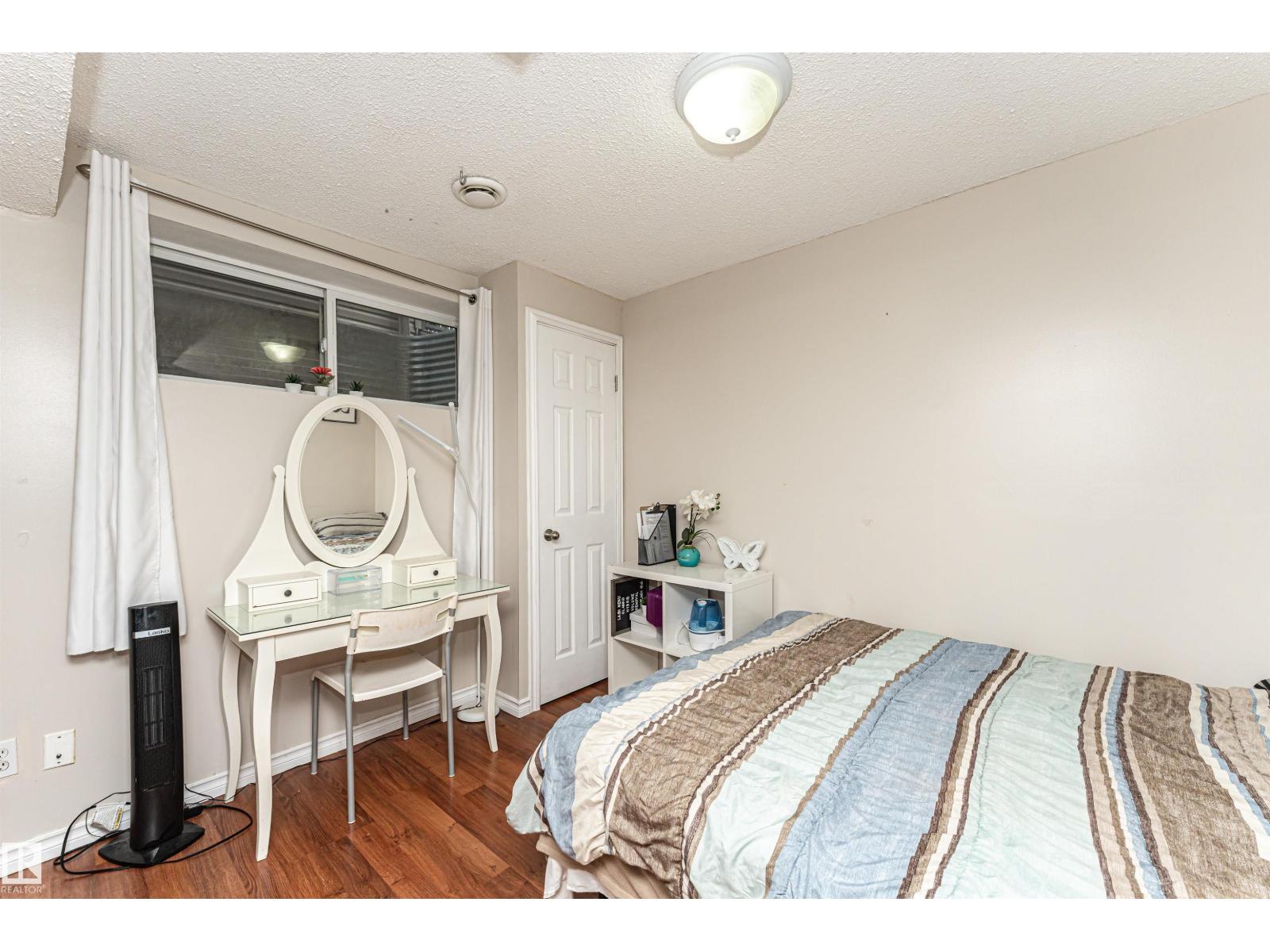Photo 44 of 139 63 St Sw, Edmonton AB