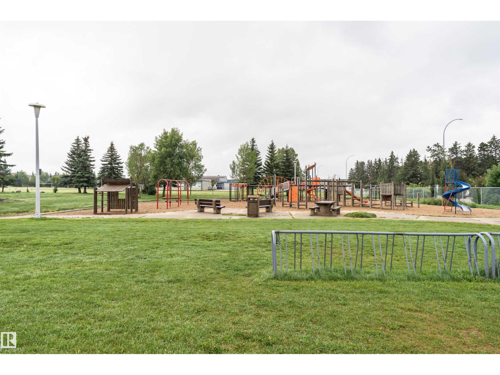Photo 61 of 139 63 St Sw, Edmonton AB