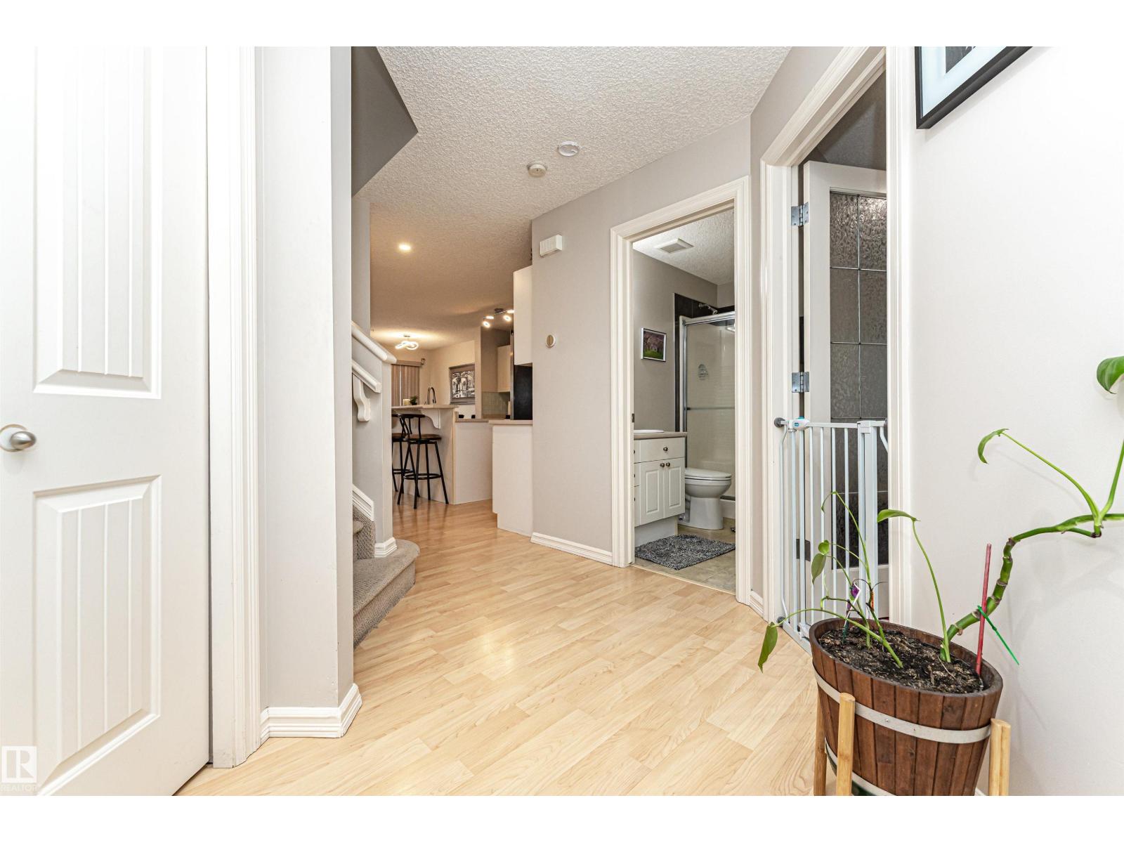 Photo 8 of 139 63 St Sw, Edmonton AB