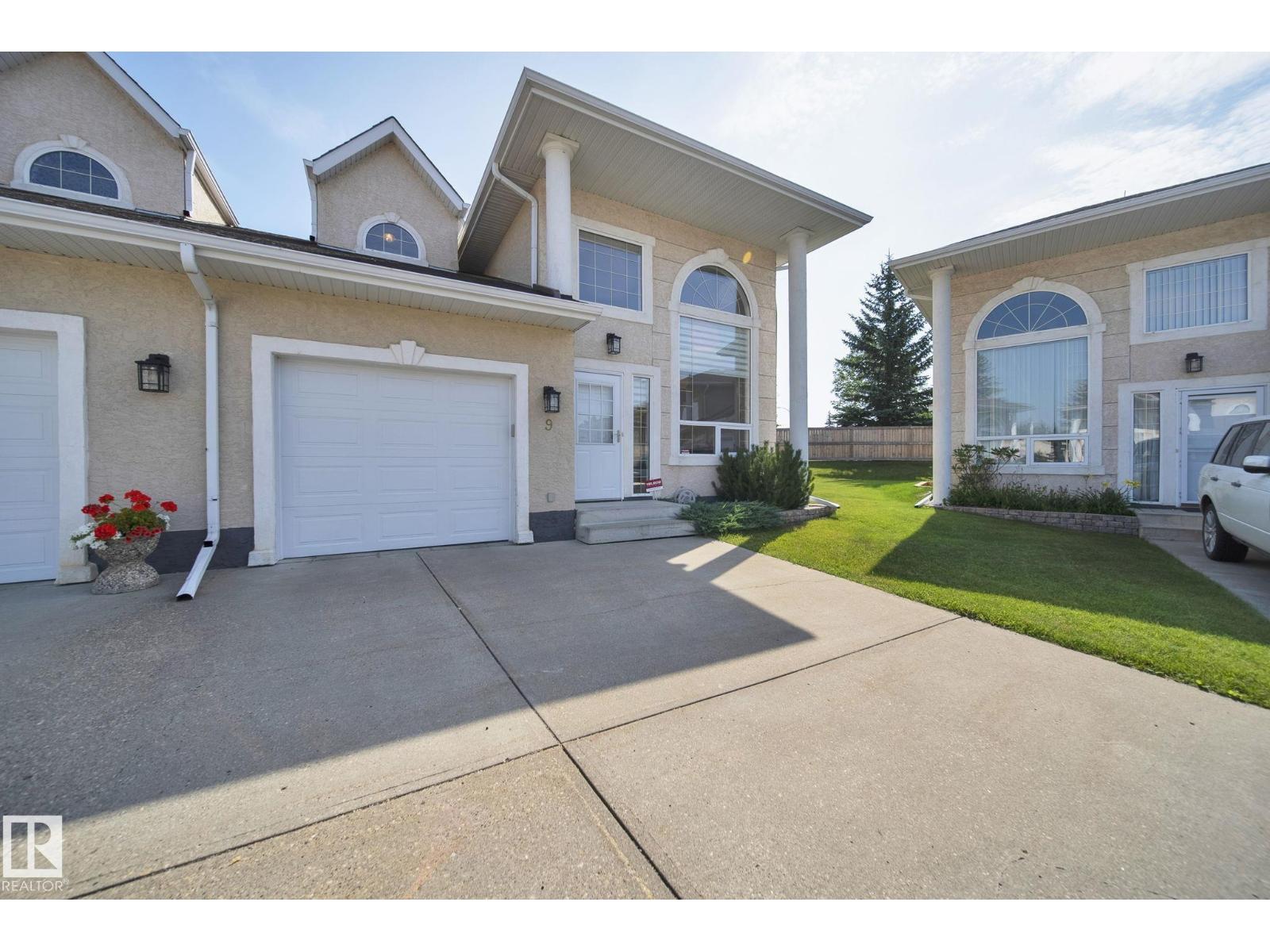 Photo 3 of 9 4 Fraser Dr, St Albert AB