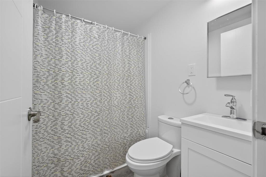 Photo 19 of 230 John Neufeld Crescent, Winnipeg MB