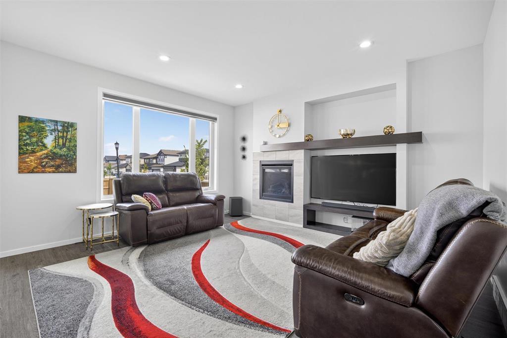 Photo 6 of 230 John Neufeld Crescent, Winnipeg MB