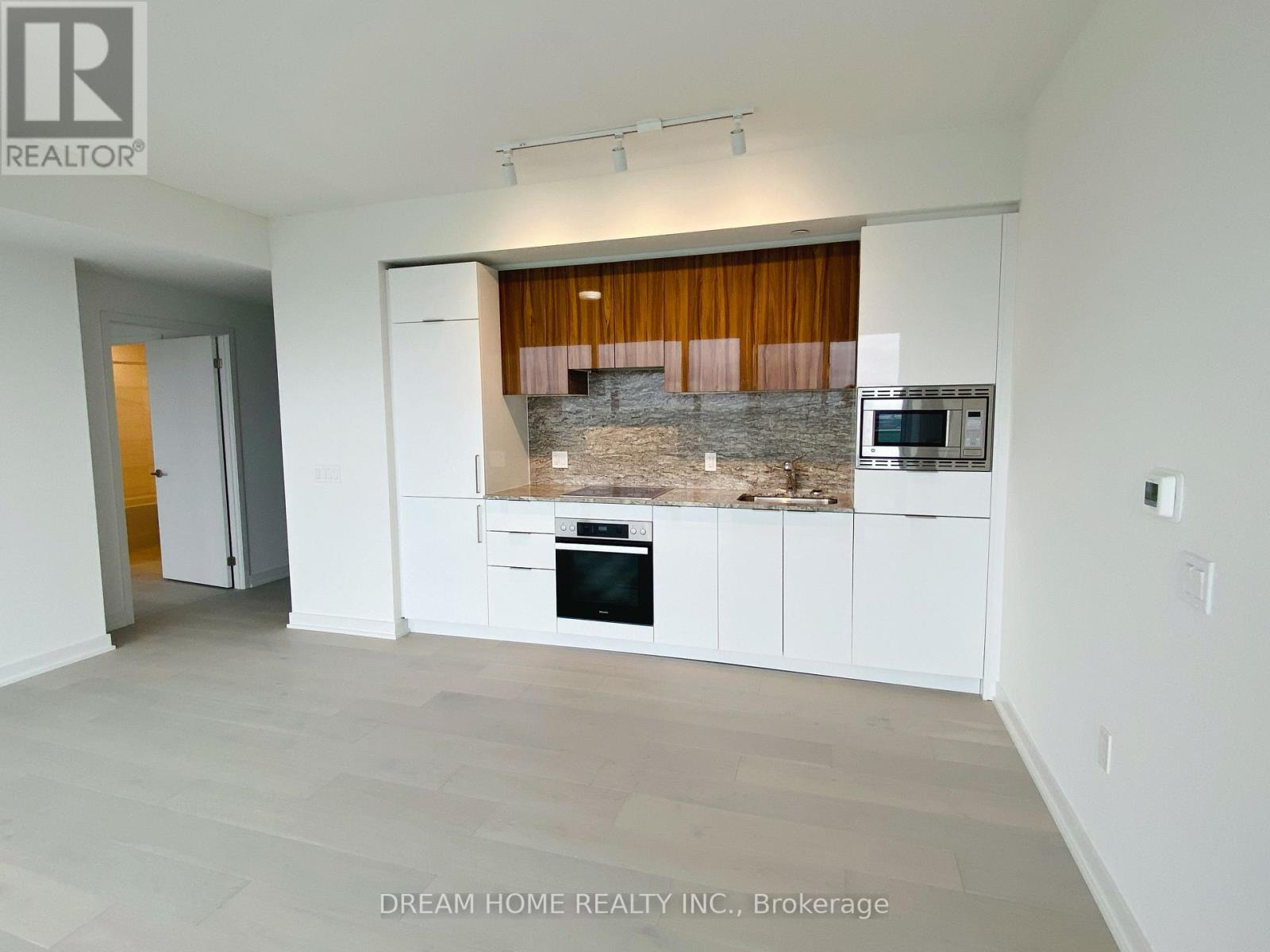 Photo 2 of 2204 50 Oneill Road, Toronto ON