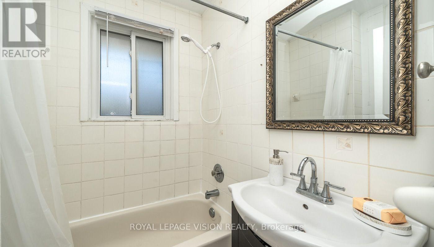 Photo 13 of 17 Savarin Street, Toronto ON