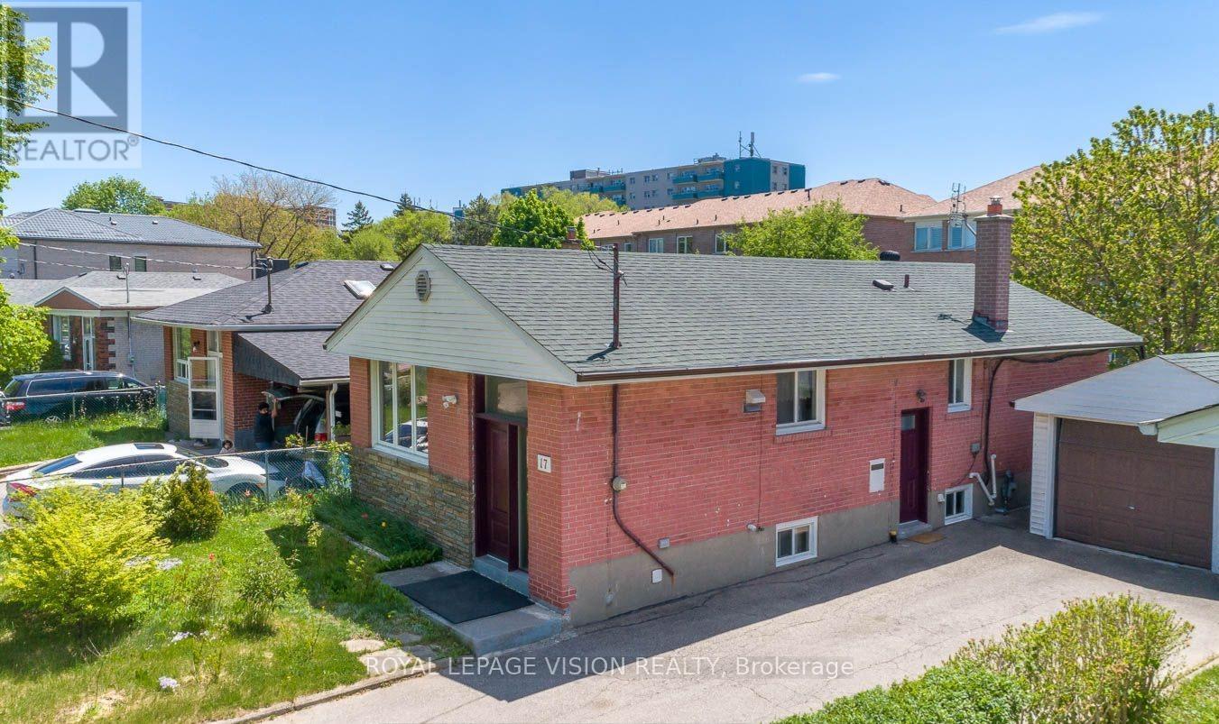 Photo 2 of 17 Savarin Street, Toronto ON