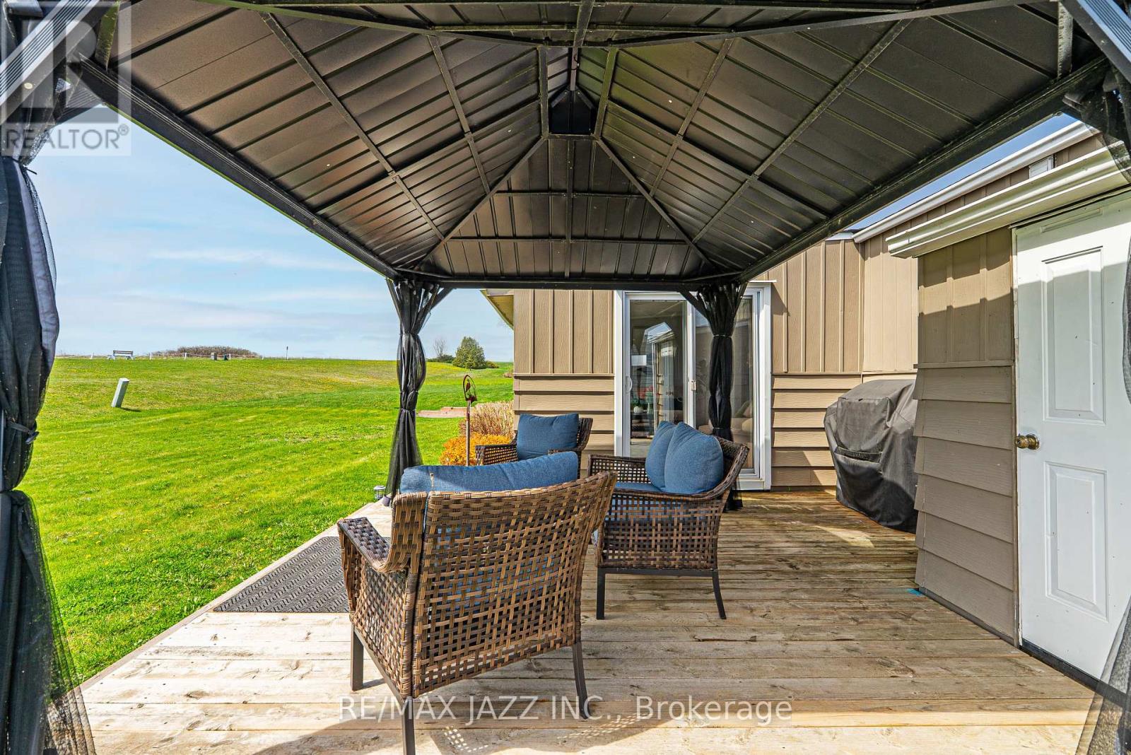 Photo 27 of 15 Bluffs Road, Clarington ON